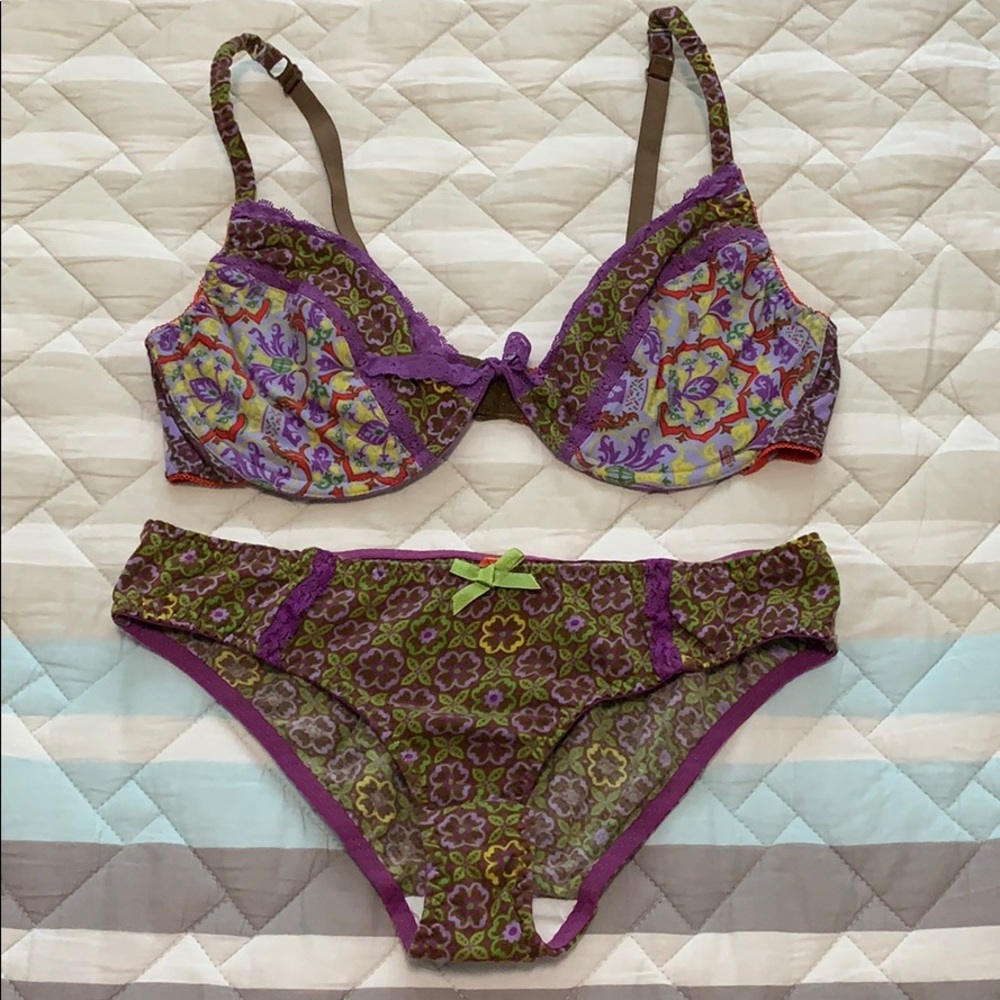 Never Worn Anthro Set